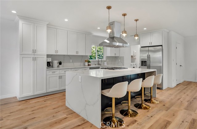 Detail Gallery Image 10 of 75 For 16127 Hartsook St, Encino,  CA 91436 - 4 Beds | 2/1 Baths