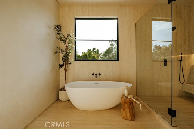 5461 Bothwell Road, Tarzana CA: https://media.crmls.org/medias/595227e7-66cb-44ae-b9bf-8935648b643d.jpg