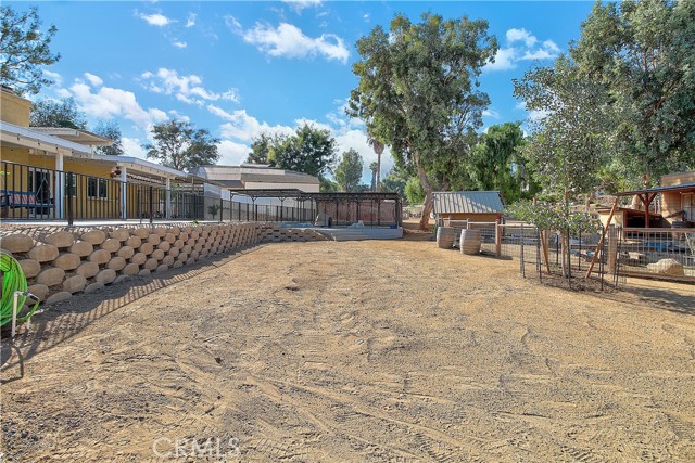 18687 Chickory Drive, Riverside CA: https://media.crmls.org/medias/5952d146-6f38-425e-866e-59fd29dd3aa4.jpg