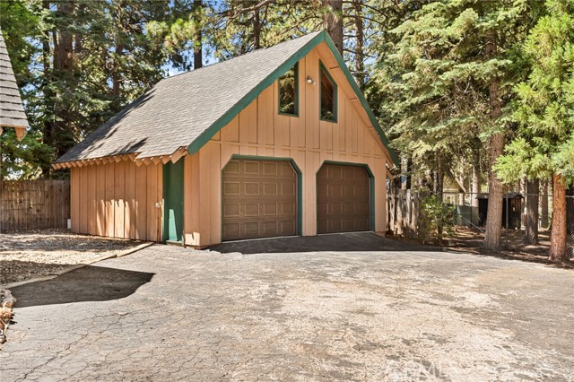 Detail Gallery Image 33 of 40 For 31413 Overhill Dr, Running Springs,  CA 92382 - 5 Beds | 2 Baths