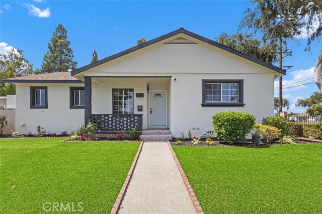 Detail Gallery Image 1 of 31 For 1301 S Courtney Ave, Fullerton,  CA 92833 - 3 Beds | 2 Baths