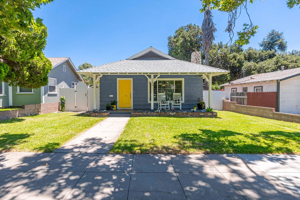 242 N Laurel Ave, Upland, CA 91786