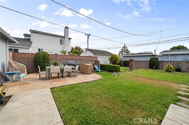 15129 Fonthill Avenue, Lawndale CA: https://media.crmls.org/medias/5954d687-0259-464a-82e8-ea7db66ccbe9.jpg