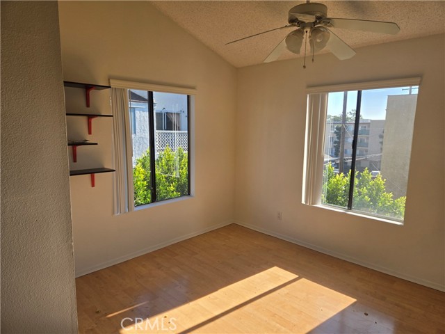 Detail Gallery Image 13 of 32 For 3530 Elm Ave #303,  Long Beach,  CA 90807 - 2 Beds | 2 Baths