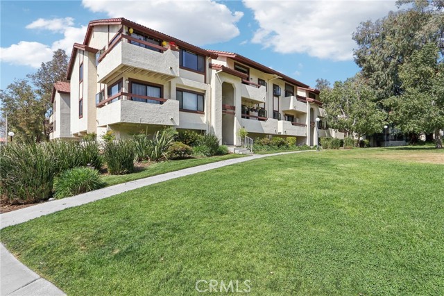Detail Gallery Image 1 of 39 For 27949 Tyler Ln #346,  Canyon Country,  CA 91387 - 3 Beds | 2 Baths