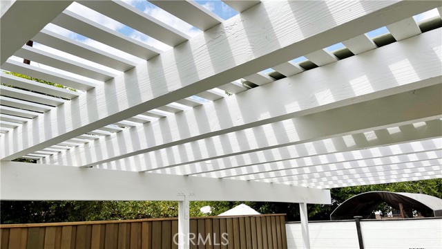 6221 Glide Avenue, Woodland Hills CA: https://media.crmls.org/medias/59568d9e-cf9f-4aa1-a049-bac36886c9c5.jpg