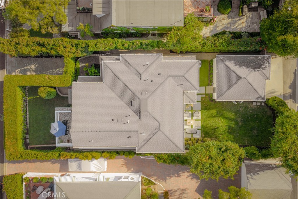 https://media.crmls.org/medias/5956907c-9a00-44e8-ac49-dbce672edf32.jpg?preset=X-Large