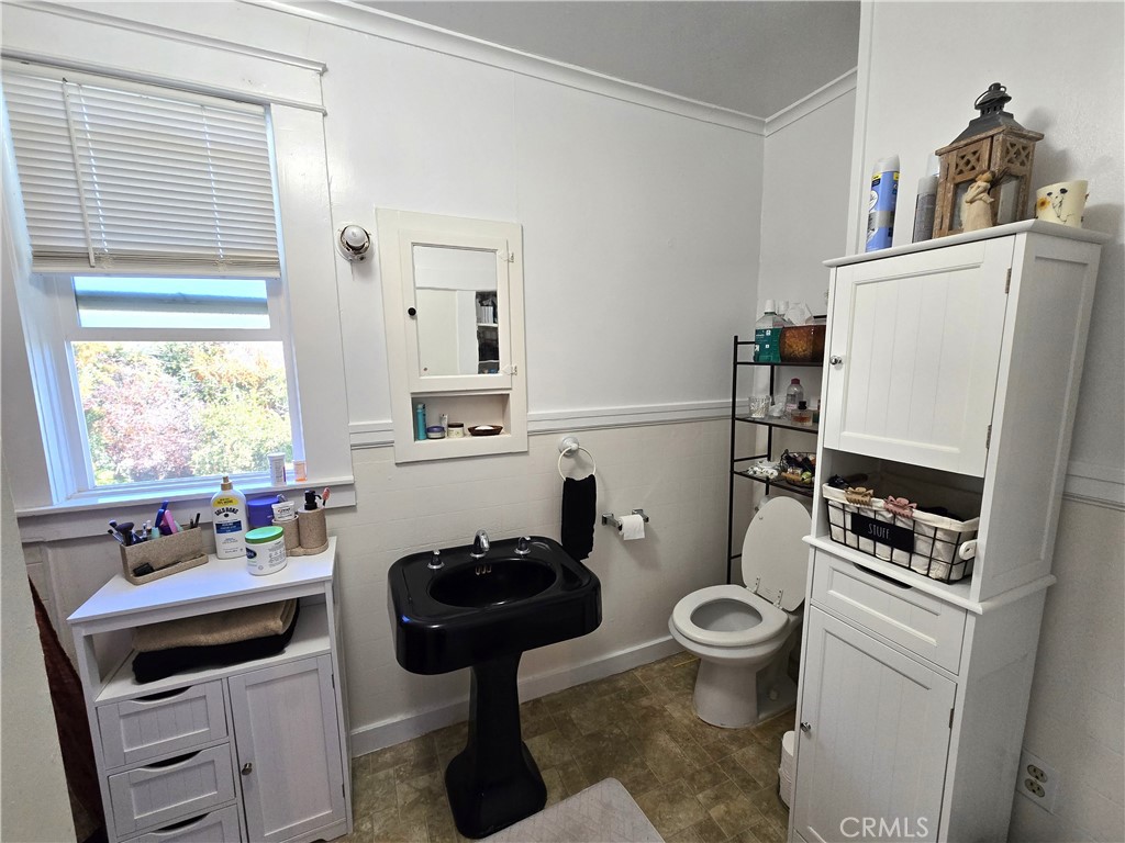 59579F47 A566 49F0 Baeb Ca5360C38Dec 304 W Laurel Street, Willows, Ca 95988 &Lt;Span Style='BackgroundColor:transparent;Padding:0Px;'&Gt; &Lt;Small&Gt; &Lt;I&Gt; &Lt;/I&Gt; &Lt;/Small&Gt;&Lt;/Span&Gt;