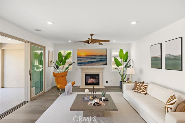 103 Aims, Irvine CA: https://media.crmls.org/medias/5957b4bd-dea5-4da4-81ee-021d8dbee02e.jpg