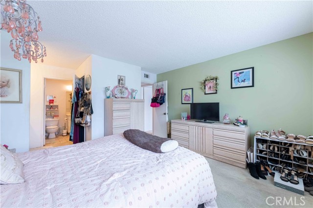 1363 San Simeon Court, Ventura CA: https://media.crmls.org/medias/5959027c-9618-4db5-aeff-bfc713c877eb.jpg