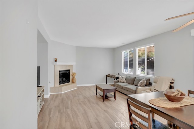 38209 Talavera Court, Murrieta CA: https://media.crmls.org/medias/59598424-b26c-42c0-8bb5-f56ba5169dfd.jpg
