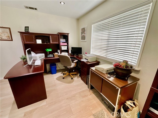 10195 Shangri La Avenue, Hesperia CA: https://media.crmls.org/medias/595988b1-ab3d-484e-bb1e-ad0d152aade4.jpg