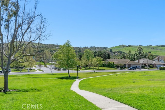 17 Silver Crescent, Irvine CA: https://media.crmls.org/medias/595a30ab-f60a-482e-ae6e-d0b72e77dfb2.jpg
