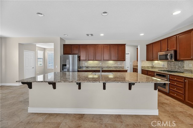 Detail Gallery Image 14 of 63 For 36461 Gambrel Gate Lane, Winchester,  CA 92596 - 4 Beds | 3 Baths