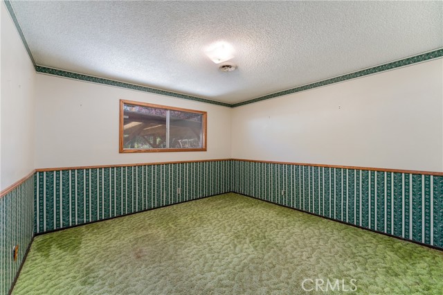 Image 16 of 35 For 641 Blue Oak Drive