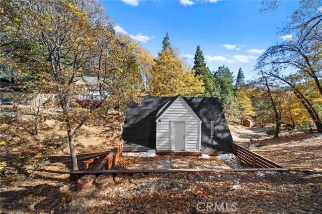 180 Glen Avon Dr, Cedar Glen, CA 92407