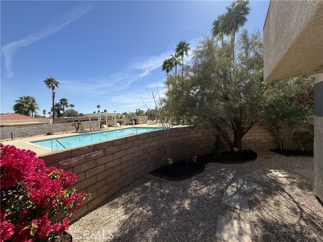 Detail Gallery Image 18 of 25 For 1457 Sunflower Cir, Palm Springs,  CA 92262 - 2 Beds | 1 Baths
