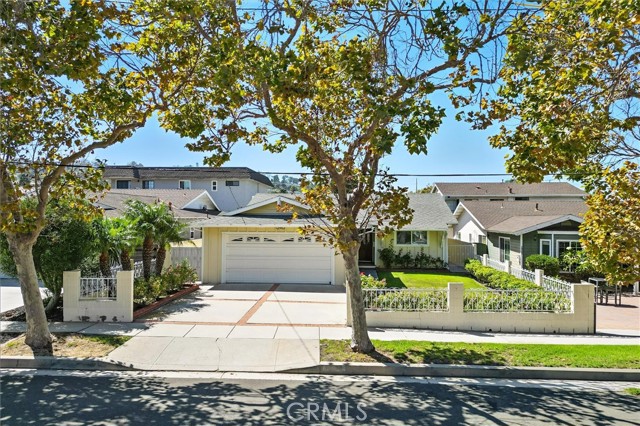 24209 Ward Street, Torrance, California 90505, 3 Bedrooms Bedrooms, ,2 BathroomsBathrooms,Residential,For Sale,Ward,SB25214002