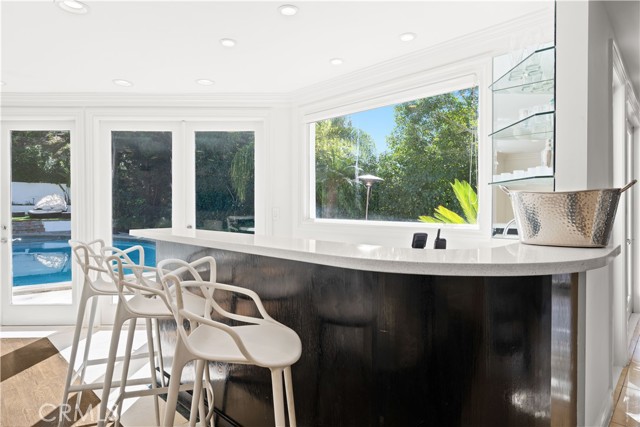 Detail Gallery Image 10 of 64 For 16221 Elisa Pl, Encino,  CA 91436 - 5 Beds | 5/1 Baths