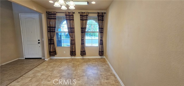 Detail Gallery Image 10 of 37 For 5677 Brianhead, Riverside,  CA 92880 - 6 Beds | 5 Baths