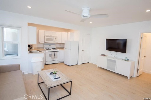 2324 S Coast, Laguna Beach CA: https://media.crmls.org/medias/595d4ef4-34df-4b5a-96d3-af4aafc998ed.jpg