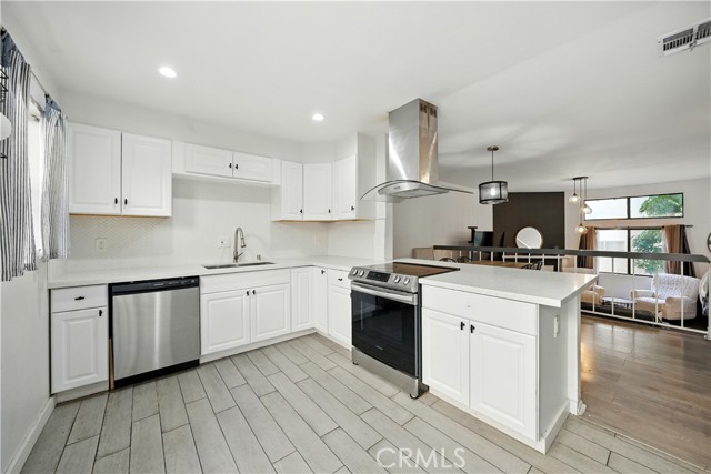14937 Sherman Way, Van Nuys CA: https://media.crmls.org/medias/595d788d-ec72-4727-84a8-14032c3eafc1.jpg