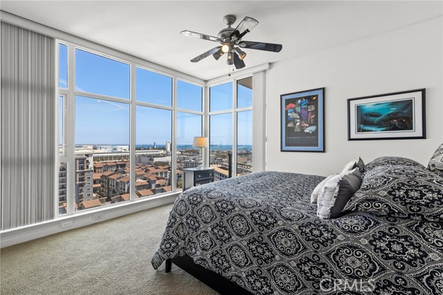 400 W Ocean Boulevard, Long Beach CA: https://media.crmls.org/medias/595eb8f5-e3f0-44e2-a550-86a44e4444a0.jpg