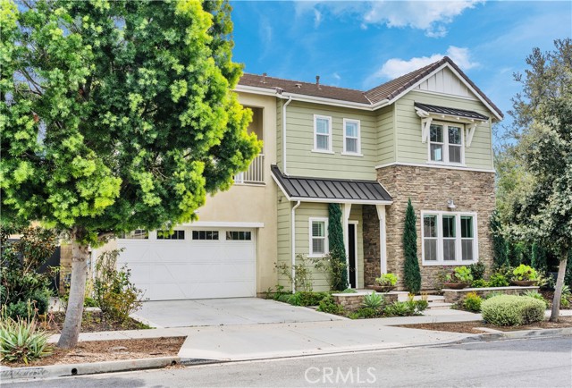 Detail Gallery Image 2 of 51 For 114 Crossover, Irvine,  CA 92618 - 5 Beds | 5/2 Baths