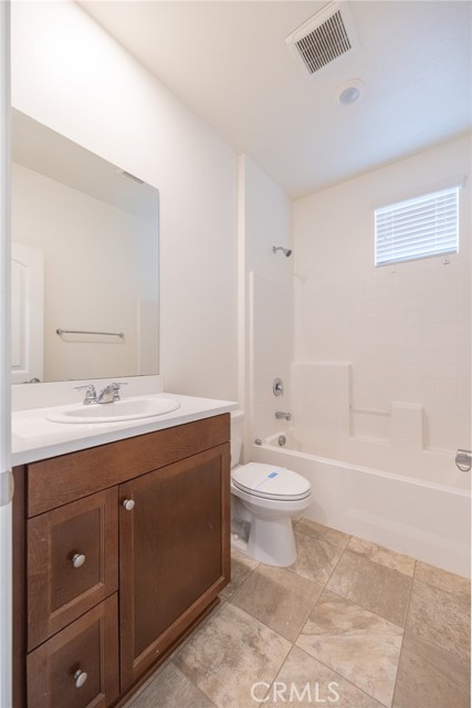 8770 Festival Street, Chino CA: https://media.crmls.org/medias/595f42cf-6275-4f0f-9020-e60b2f7649b2.jpg