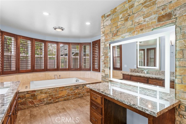 Detail Gallery Image 31 of 75 For 3185 Sonrisa, Corona,  CA 92881 - 7 Beds | 6/1 Baths