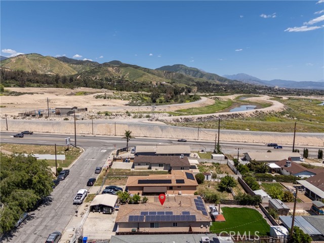 279 E 48th Street, San Bernardino CA: https://media.crmls.org/medias/595ff291-89c5-40a0-bd0c-30d6ee6dff84.jpg