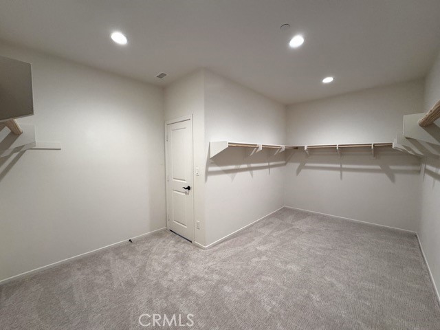 https://media.crmls.org/medias/596077ee-d4b4-44d4-969b-a75277446bc7.jpg?preset=X-Large