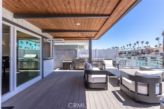 2823 Seahorse Avenue, Ventura CA: https://media.crmls.org/medias/59612b70-ff0a-4968-be4a-5d90633be616.jpg