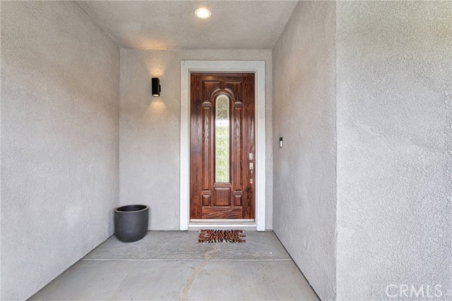 13699 Spring Valley Parkway, Victorville CA: https://media.crmls.org/medias/59615689-718a-4f22-81ca-33cd155f057f.jpg