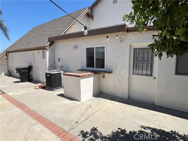 1205 N Piedmont Drive, Anaheim CA: https://media.crmls.org/medias/5961c69e-4027-4dea-bd94-ad7c2ee94e6b.jpg