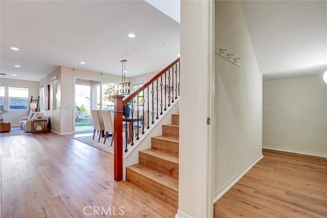 Detail Gallery Image 24 of 44 For 24509 Rosette Ln, Valencia,  CA 91354 - 5 Beds | 3 Baths