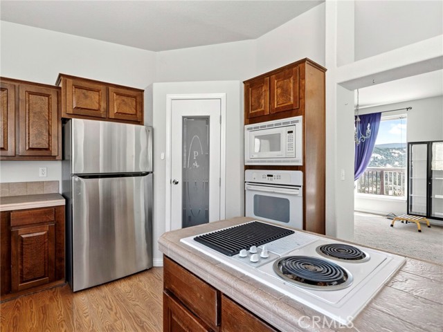 2564 Indian Hill Road, Clearlake Oaks CA: https://media.crmls.org/medias/5962361a-72f9-4dee-8ffc-e691c9302046.jpg