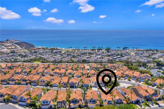 9 Saint Francis Court, Dana Point CA: https://media.crmls.org/medias/59626638-f2c1-4512-bab0-16de9307ac57.jpg
