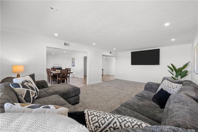 Detail Gallery Image 7 of 49 For 354 Westlake Dr, Palmdale,  CA 93551 - 5 Beds | 3 Baths
