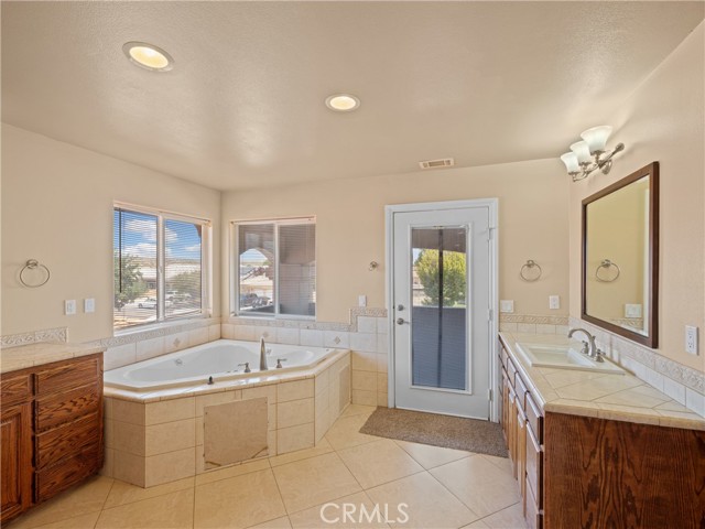 Detail Gallery Image 39 of 48 For 26775 Lakeview Dr, Helendale,  CA 92342 - 4 Beds | 3/1 Baths