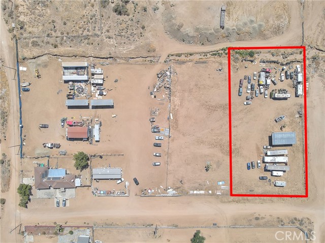 11525 Cactus Road, Phelan CA: https://media.crmls.org/medias/596450f3-0234-4d9d-a74e-d62973c68574.jpg
