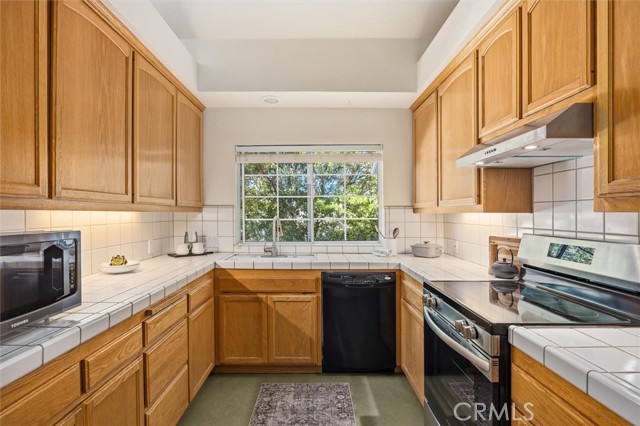 Detail Gallery Image 15 of 35 For 1060 Trevor Way, San Luis Obispo,  CA 93401 - 3 Beds | 3 Baths