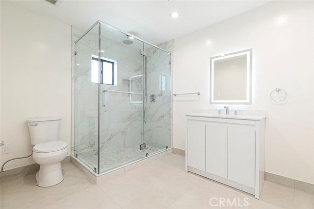 6426 Varna Avenue, Van Nuys CA: https://media.crmls.org/medias/59655120-d022-435c-92d6-b2b6216f7579.jpg