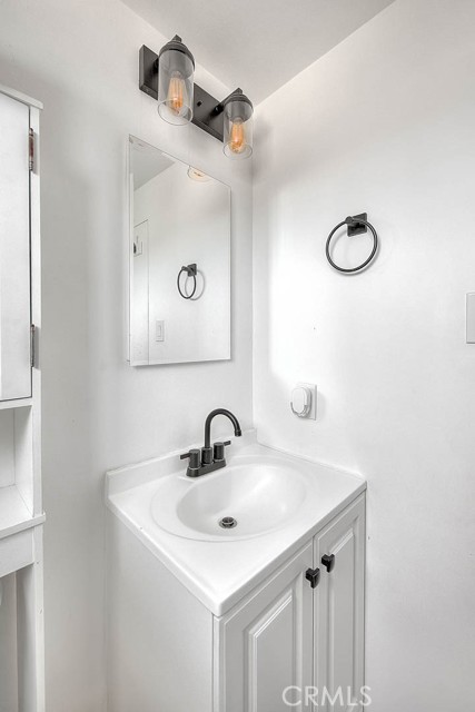 Detail Gallery Image 14 of 43 For 710 N Neptune Ave, Wilmington,  CA 90744 - 1 Beds | 1 Baths