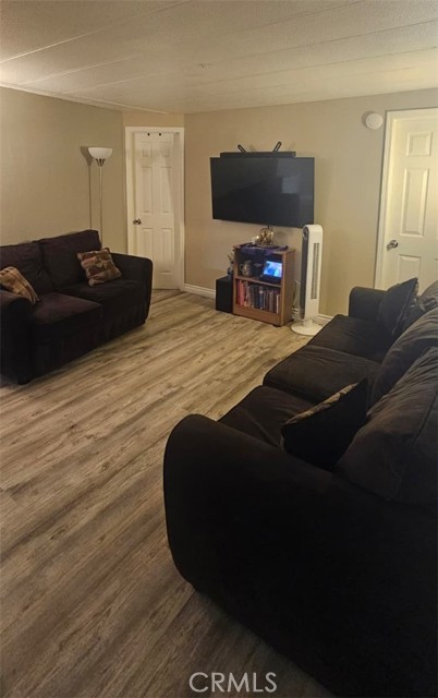 Detail Gallery Image 5 of 13 For 7908 Tokay #107,  Fontana,  CA 92336 - 2 Beds | 2 Baths