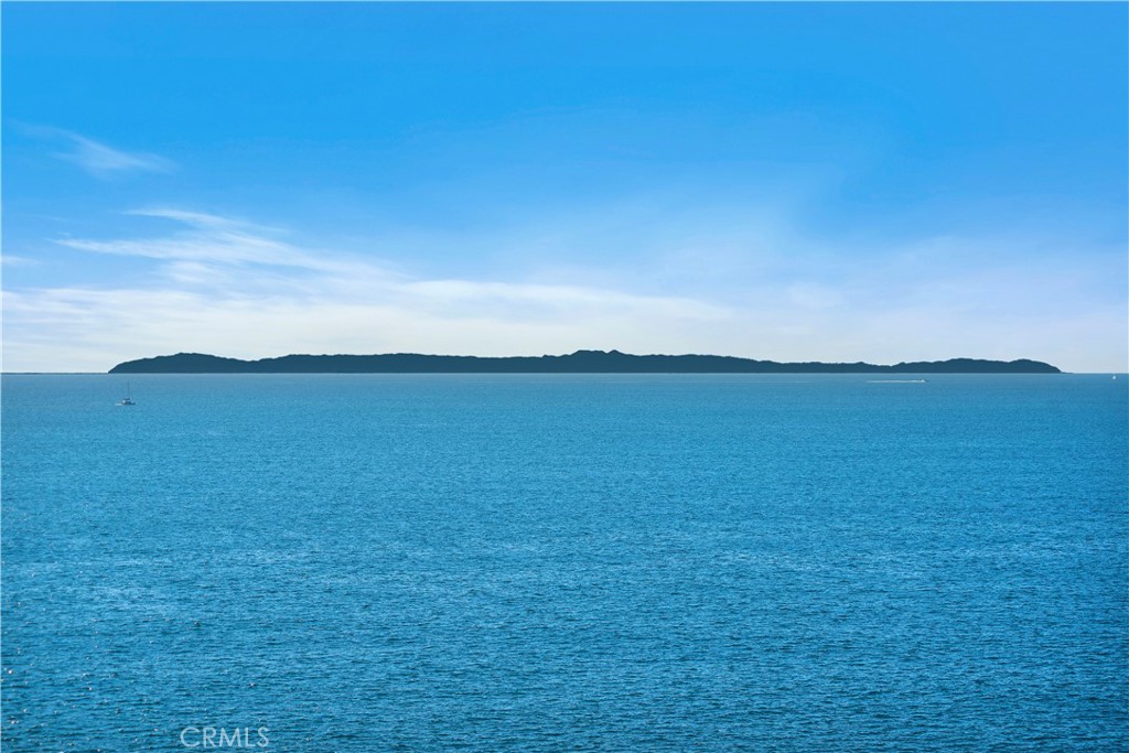 https://media.crmls.org/medias/596618d0-1f00-4f6d-a765-e1c671e214ac.jpg?preset=X-Large
