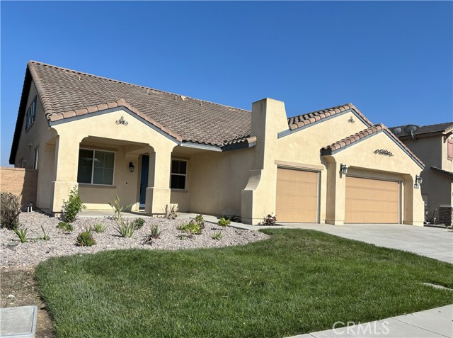 Detail Gallery Image 2 of 31 For 7450 Silver Saddle Ct, Corona,  CA 92880 - 5 Beds | 3/1 Baths