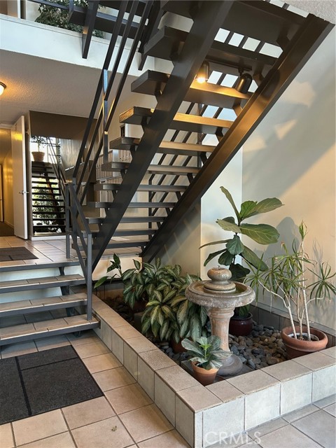 Detail Gallery Image 17 of 19 For 7949 Selma Ave, #2,  Los Angeles,  CA 90046 - 2 Beds | 2 Baths