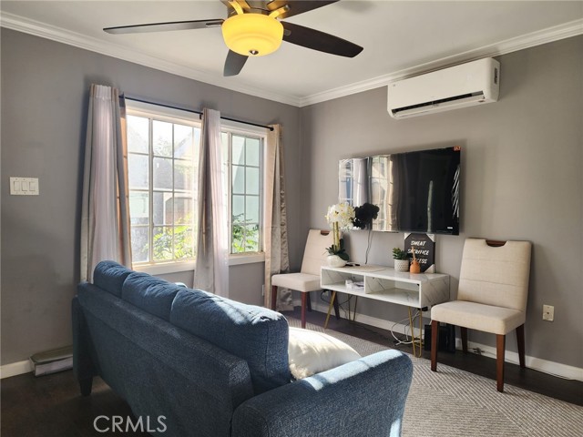 4312 Walton Avenue, Los Angeles CA: https://media.crmls.org/medias/5967bfc7-41be-4232-a750-53a036d052b9.jpg