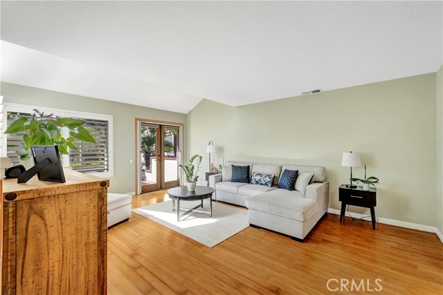 626 9th Street, Huntington Beach CA: https://media.crmls.org/medias/59682fd0-a98c-4a5e-901e-f293b152a7fc.jpg
